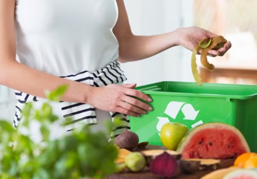 Combate à fome: Ceasa recupera alimentos bons que iriam para o lixo e doa a pessoas carentes