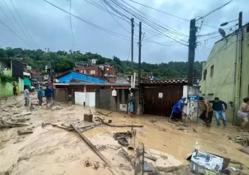 Veja como ajudar as vítimas da chuva no Litoral Norte de SP